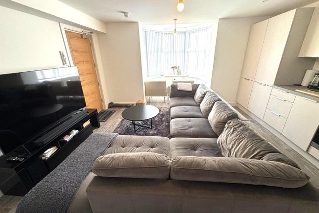 1 Russell House, Bakers Way, Wolverhampton photo 2