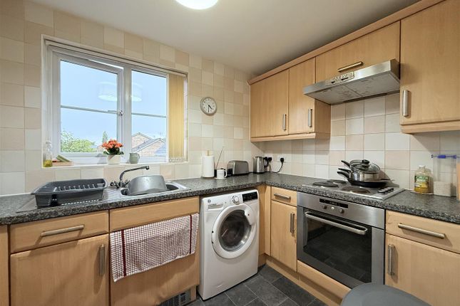 6, Three Counties Road, Ashton-Under-Lyne photo 3
