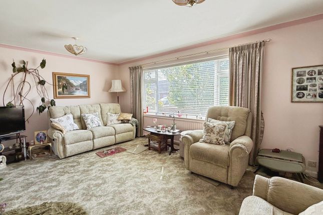 12, Hazel Grove, Trowbridge photo 4