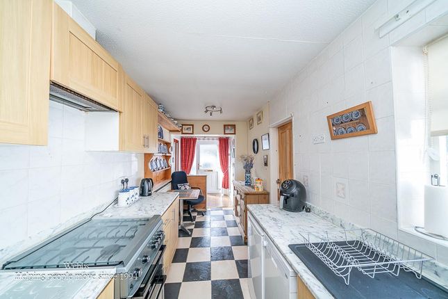 19, Sunbeam Drive, Walsall photo 3