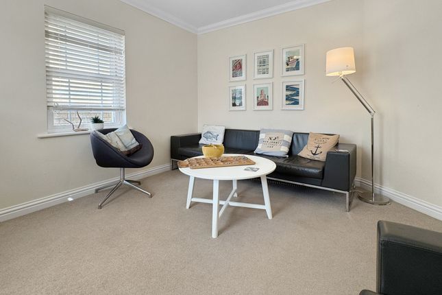 26 Denmark Road, Cowes photo 2