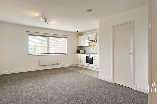 29, Blenheim Court Shakespeare Road, Swindon photo 3