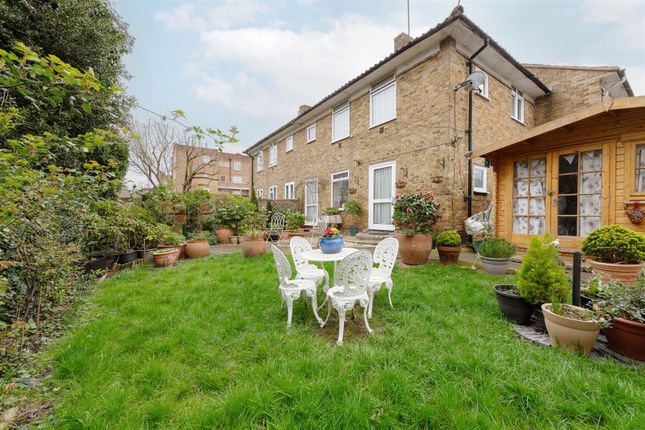 Terraced house for sale in Stroud Crescent, London