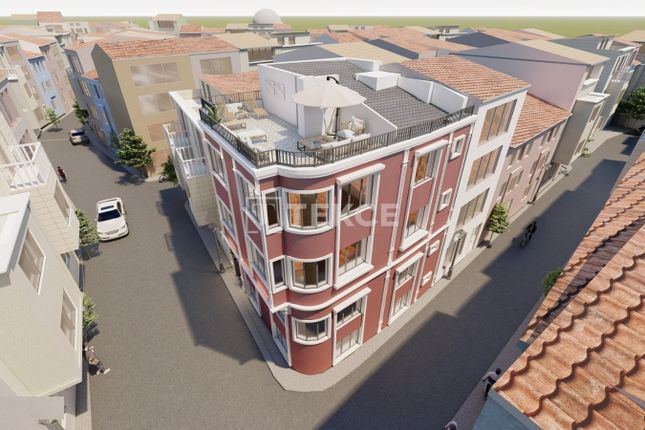 Block of flats for sale in Karagümrük, Fatih, İstanbul, Türkiye