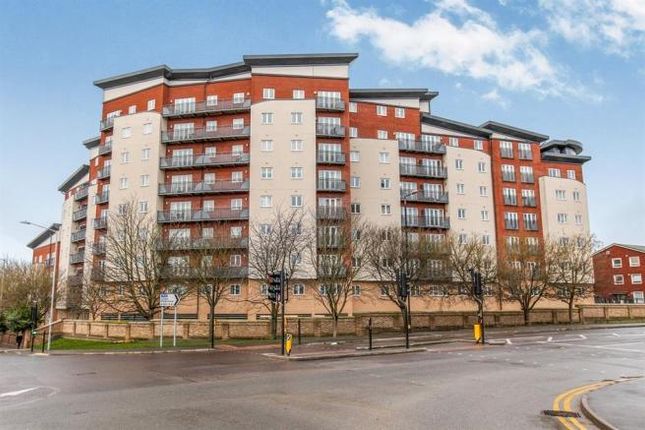 Thumbnail Flat to rent in Aspects Court, Slough