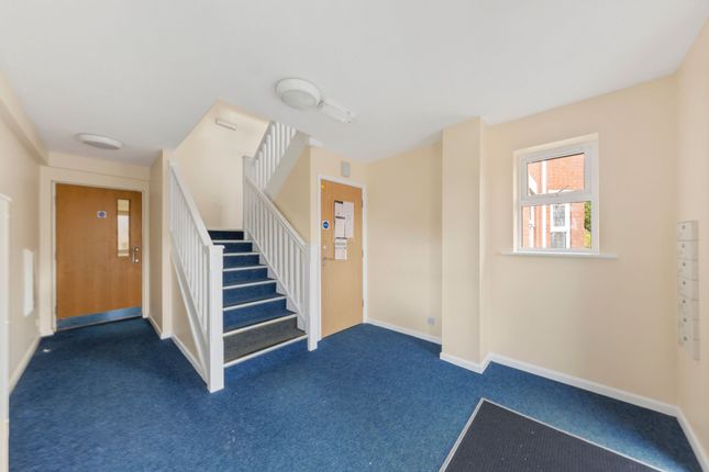 10 Finsbury Close, Warrington photo 5