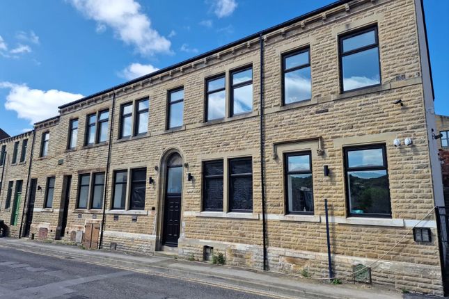Thumbnail Flat to rent in Oates Street, Dewsbury, West Yorkshire