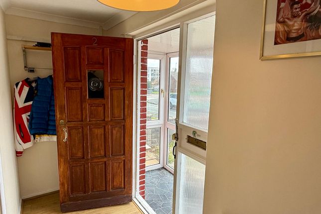 2, Laurel Place, Swansea photo 2