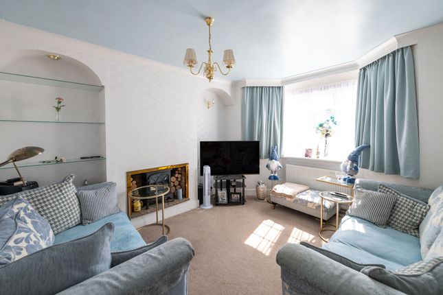 23 Priory Road, Reigate photo 3
