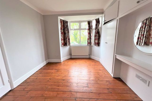 Property to rent in Ash Grove, London