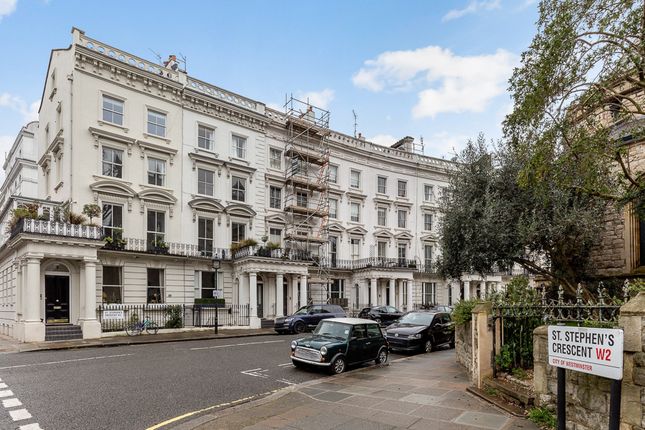 Flat to rent in St. Stephens Crescent, London