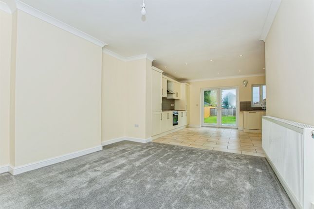 37, St. Pauls Road North, Wisbech photo 4