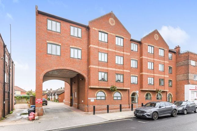 Thumbnail Flat for sale in Embassy Court, Maldon