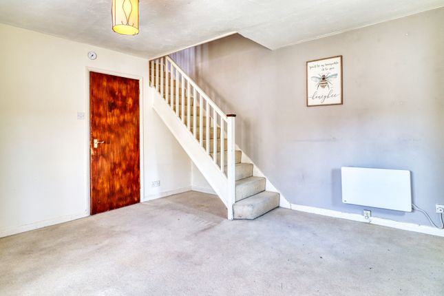 13, Hyde Close, Newport Pagnell photo 3