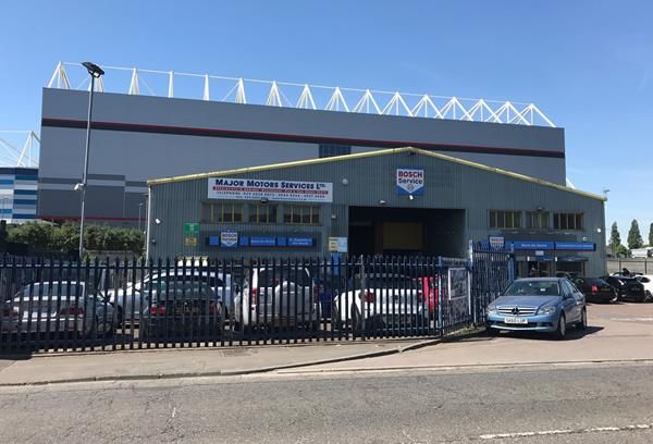 Light industrial to let in Sloper Road, Cardiff