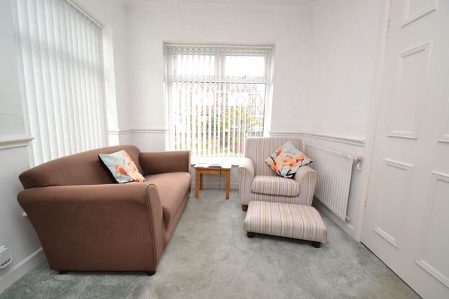 9 Cotswold Avenue, Shipley photo 4