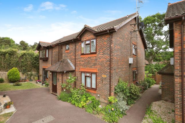 1-bed flat on Flat 17,, Parkside, Heathfield, £75,000