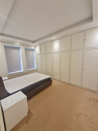 Eagle Lodge, Golders Green Road, London photo 5