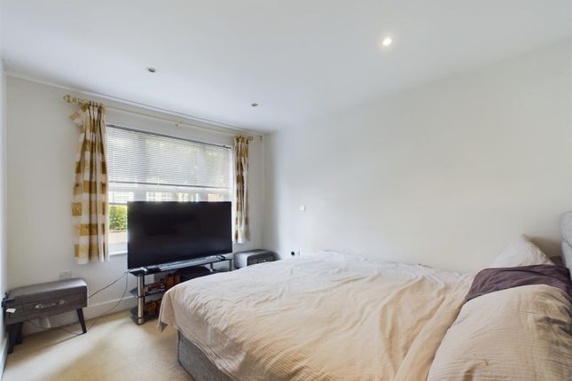 Flat to rent in St. Agnes Place, Chichester