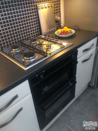 Flat 8, Coniston Court, Bower Hill, Epping photo 4