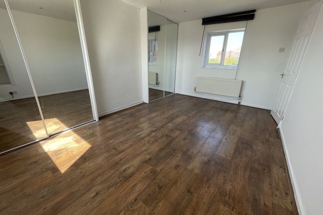 101 Potton Road, St. Neots photo 3