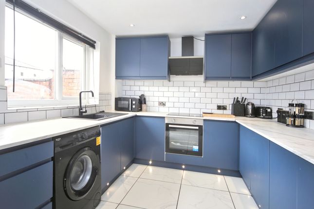 6 Campbell Street, Wigan photo 4