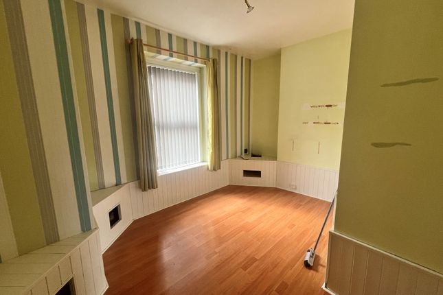 Lower Ground Floor and Ground Floor Flat, 26 Arundel Crescent, Plymouth photo 2