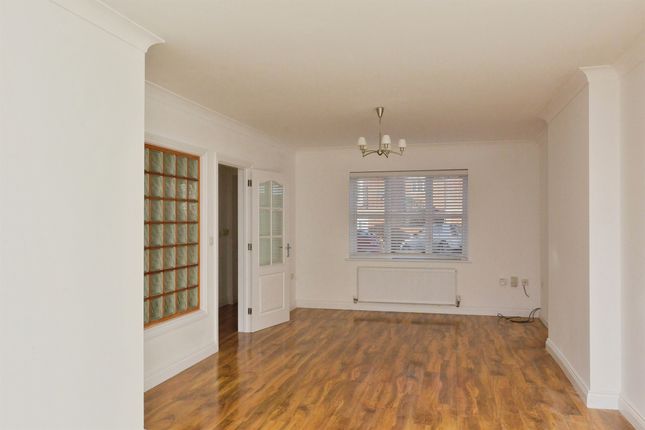 36, Darwin Close, Milton Keynes photo 3