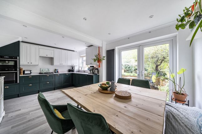 West Close, Haslemere photo 2