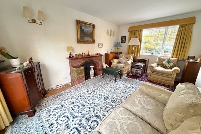 25, Portsmouth Road, CAMBERLEY photo 4