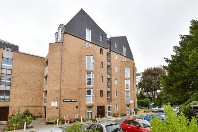 1-bed flat on Sandgate Road, Folkestone, £100,000