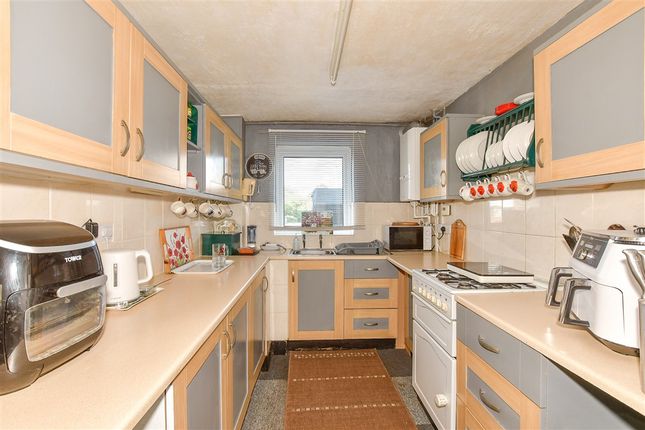 Cleves Way, Ashford photo 3
