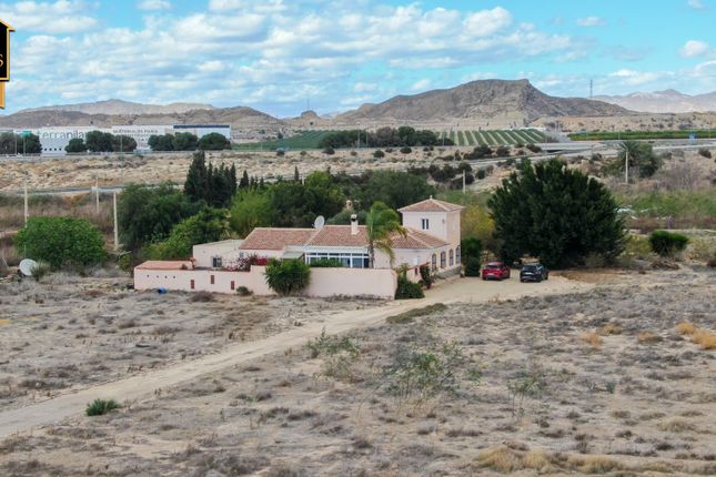 Villa for sale in El Real De Antas, Almería, Andalusia, Spain