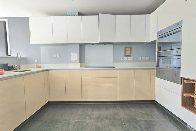 11, Elderberry Close, Essex photo 3