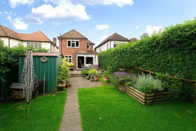 111, Ash Church Road, Guildford photo 4
