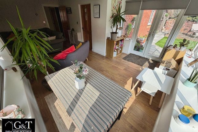 12 Murdoch Drive, Kingswinford photo 4
