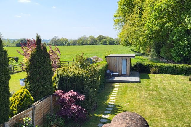 Cherry Lee,, Brays Close, Amersham photo 2