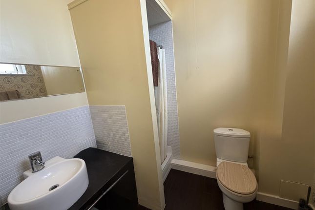 63, Wellington Court, Weymouth photo 4