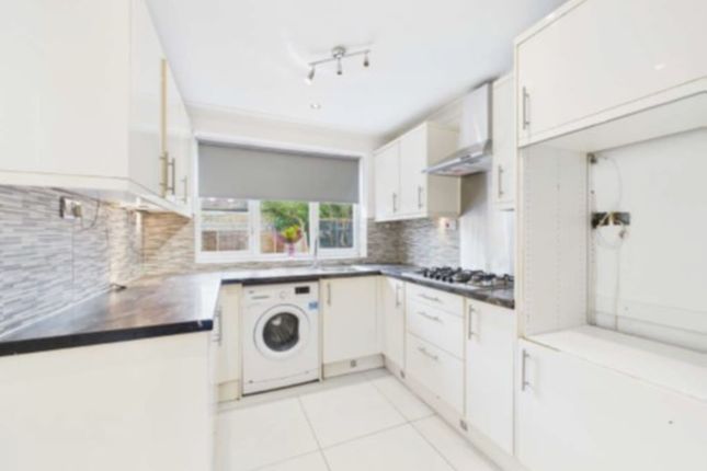 24, Broadmark Road, Slough photo 4