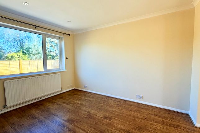 51, HORSHAM photo 5