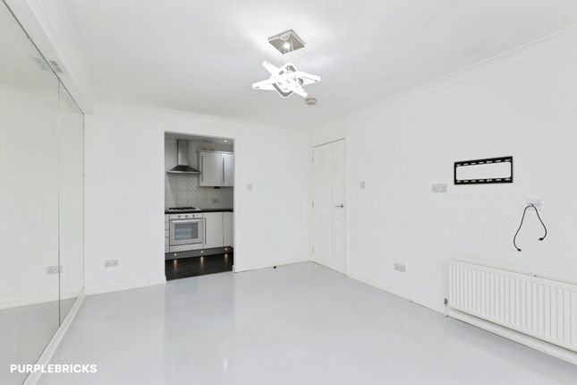 2/2 12, Strachur Crescent, Glasgow photo 3