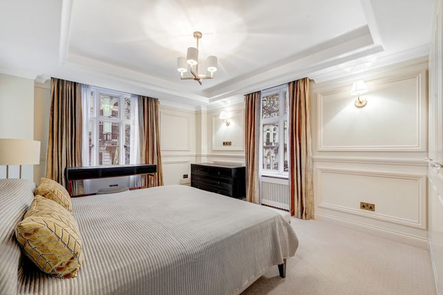 Flat for sale in Chesterfield House, Chesterfield Gardens