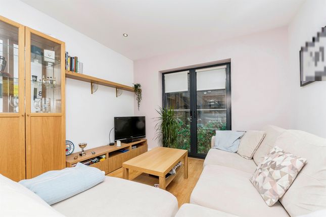 Flat for sale in Waterhouse Street, Hemel Hempstead