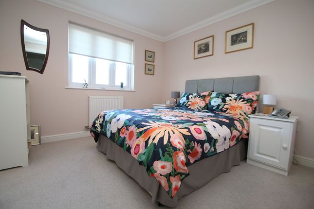Semi-detached house for sale in Vidler Square, Rye