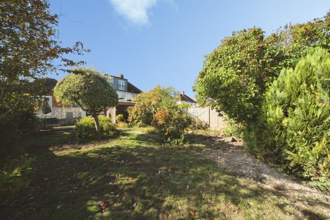 Meadway, Dunstable photo 2