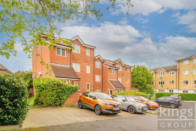 Flat for sale in Green Pond Close, London