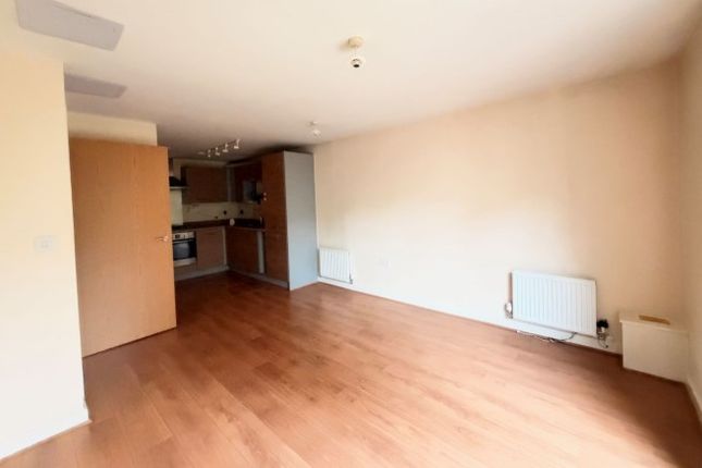 1A Archers Road,, Southampton photo 3