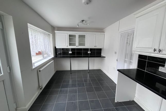 46 Denver Road, Fforestfach photo 3