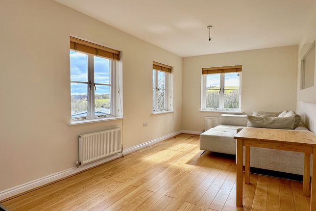 46 Meadow Bank, Neath photo 2