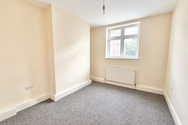 Flat 1,, 126 Southbridge Road, Croydon photo 4
